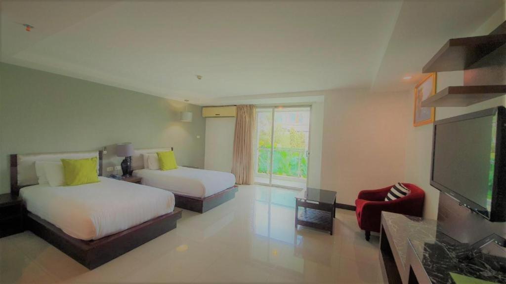 Nice Residence Bangkok Bagian luar foto