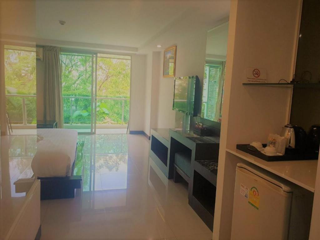 Nice Residence Bangkok Bagian luar foto