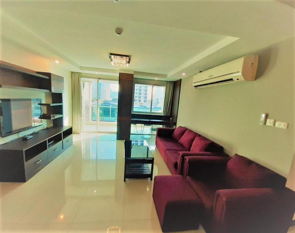 Nice Residence Bangkok Bagian luar foto