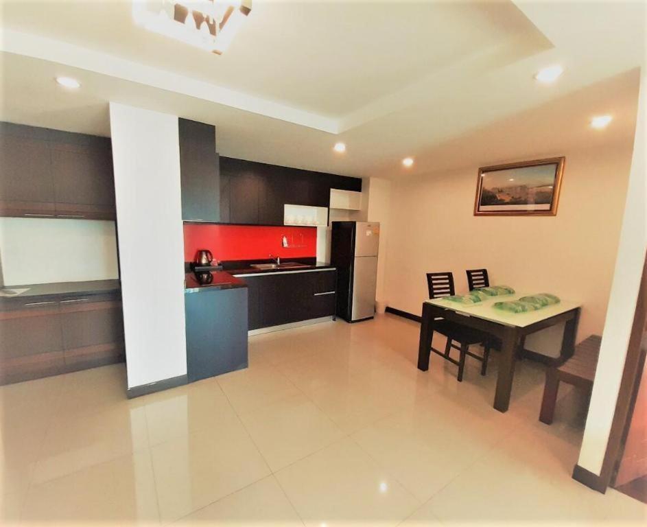 Nice Residence Bangkok Bagian luar foto